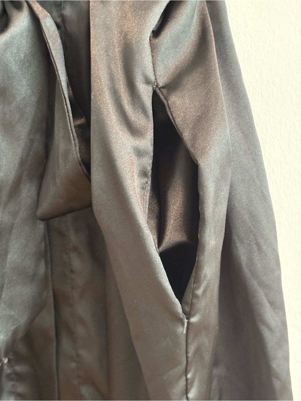 Satin Lace-Trim Robe - Picture 9 of 10